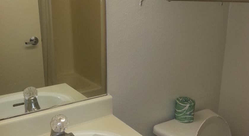 Intown Suites Extended Stay Houston Tx - Westchase Δωμάτιο φωτογραφία